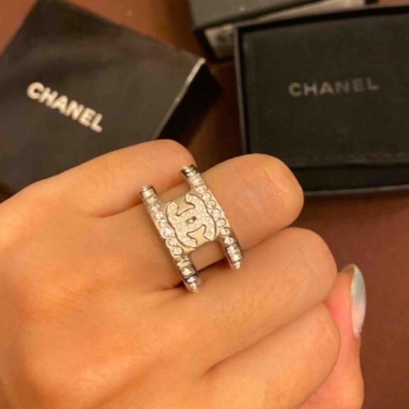 Chanel CC Ring - Picture 2 of 9